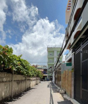 bán đất đẹp vuông vức dương quảng hàm gò vấp, xây 6 tầng, đường 6m, shr, giá chỉ 8.8 tỷ