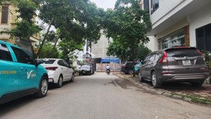 bán đất phân lô khu đấu giá đại mỗ - ô tô tránh - vỉa hè - view vườn hoa tương lai sáng giá - 80m2