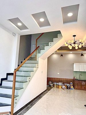 cần bán gấp nhà hẻm xe hơi cách mạng tháng tám, p.13, quận 10, dt 4x19m - 2 lầu - giá 10,6 tỷ