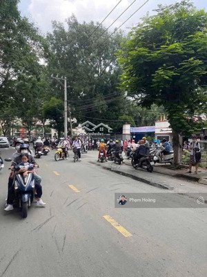 bán đất cách đường nguyễn du p.dĩ an chỉ 20m dt96,4m, có 92.4m thổ cư gần trường học bệnh viện chợ