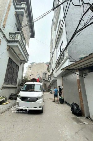 bán gấp nhà mậu lương ô tô đỗ cửa vào nhà. lô góc 2 thoáng chủ tặng full nội thất cao cấp