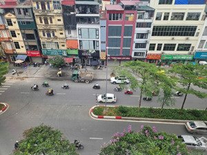 mặt phố vip đào tấn - vỉa hè đá bóng - 7 tầng thang máy - đẳng cấp ba đình.