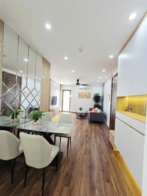 (giá siêu tốt) bán c4 mỹ đình i 107m2, 3pn - 2wc nộ thất đẹp, hướng mát, sổ đỏ. giá 6,3 tỷ