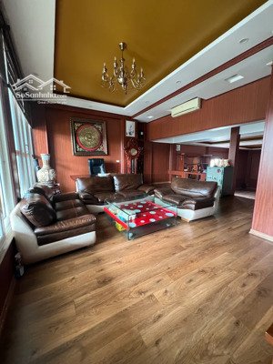 nhà nghi tàm, 136m², 5 tầng, 44 tỷ còn tl. chủ kẹt tiền cần bán gấp trong tuần