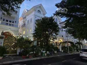 cần bán căn nhà góc 2 mặt khu cityland garden emart, phường 5, gò vấp, dt: 14 x 20m