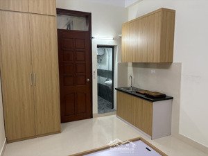 chính chủ cho thuê phòng trọ khu vực phố ngõ chợ khâm thiên , vxkk , vị trí thuận tiện