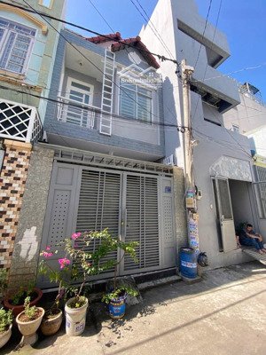 bán gấp nhà 1 lầu 4 x 13 đường xe hơi. giá 4.2 tỷ phường hiệp bình phước tp thủ đức