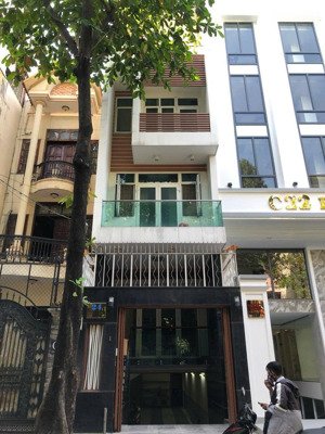 siêu phẩm mặt tiền đồng đen! nhà đẹp - hầm ô tô - 4 tầng - sân thượng. giá chỉ 17 tỷ bớt lộc