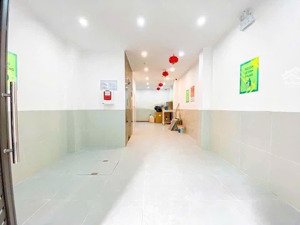 cần bán ccmn trung tâm thanh xuân 55m2, 6 tầng, mặt ngõ thông 20m ra đường ô tô tránh