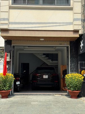 nhà mặt tiền hot có 1 không 2. nhà đẹp thang máy khu vực bàu cát 2, chỉ 14,8 tỷ tl