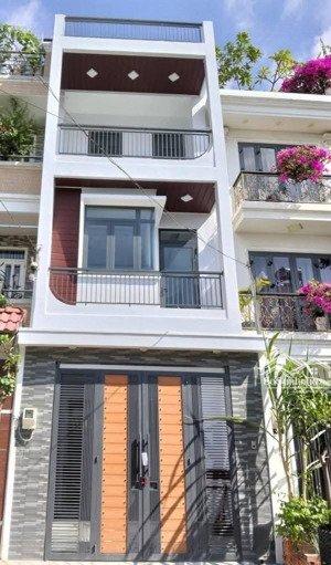 bán nhà lạc long quân, p. 10, tân bình, gần chợ tân bình, giá 3tỷ560, dt 82,8m2, hđ thuê 19tr/th