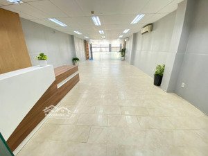 văn phòng 35 - 45 - 80m2 (có sẵn nội thất) - gần sân bay tân sơn nhất