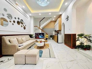 dt 40m2 x 5 tầng. chỉ 6.4 tỷ. sở hữu ngay nhà đẹp xây mới nam từ liêm vị trí cực đẹp, ô tô đỗ cửa