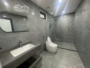 bán gấp nhà xuân phương, nam từ liêm 5 tầng ở ngay, giá chỉ 5.8 tỷ