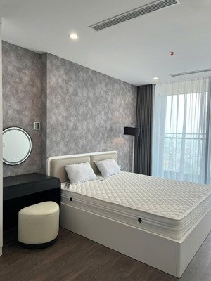 cập nhập quỹ căn hộ 2pn tại chung cư golden river giá chỉ từ 22tr