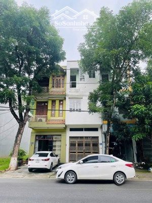 chủ nhà ở nơi xa mong muốn bán gấp căn nhà 3 tầng