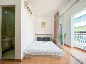 studio ban công - full nội thất - c18, tân bình