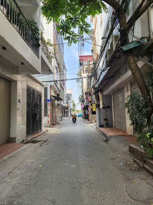 siêu hiếm - bán nhà doãn kế thiện - 42m2, nhà dân xây, ngõ thông thoáng, gần ô tô. 8.75 tỷ
