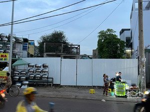 chính chủ cho thuê mặt tiền nơ trang long, bt, diện tích 600m2( mặt tiền 15m )
giá 200 triệu/ tháng