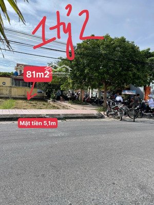 bán gấp 81m đất full thổ cư giá 1.2 tỷ lh: 