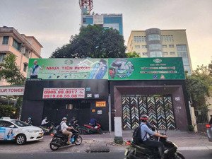 cho thuê toà nhà dstd hơn 2000m2 giá 350tr