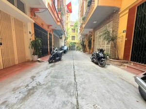 bán nhà phân lô 18,5 tỷ 50m2 5 tầng mt 4,5m vỉa hè ô tô tránh kinh doanh phạm tuấn tài, cầu giấy