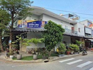 nhà 2 mặt tiền lê văn sỹ, gần biển nguyễn tất thành