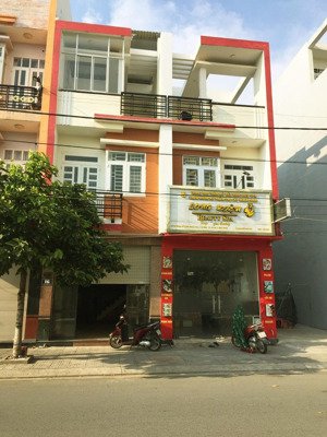 cho thuê nhà 1 trệt + 2 lầu kdc hoa trang, bình đường 2, dĩ an (tp.hcm)
