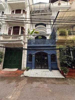 bán nhà nguyễn phúc lai đống đa pl ôtô tránh, vỉa hè đá bóng được, nhà cách phố 20m, hiếm nhà bán