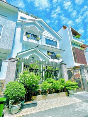 biệt thự sân bay - 75d giải phóng, p.4, tân bình - dtsd 422m2