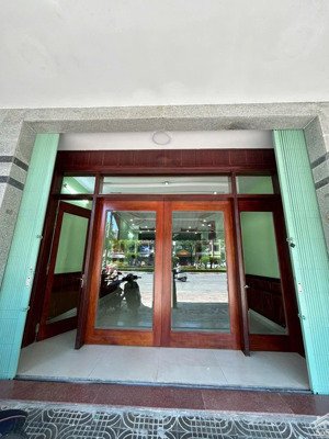 chủ cần tiền xử lý công việc bán nhà mặt tiền điện biên phủ