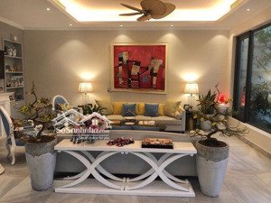 phân lô l/k ô tô tránh phố võng thị, tây hồ, gara, vỉa hè,d/t: 82m2, m/t: 5,8m, ở tốt, k/d. hồ tây