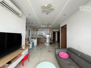 bán gấp căn hộ 71m có nội thất giá 2790 bao hết . lh : 