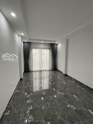 bán nhà phân lô hoàng quốc việt ngõ thông mt rộng 6.6m sổ đỏ vĩnh viễn. 50m2x5t. 16 tỷ