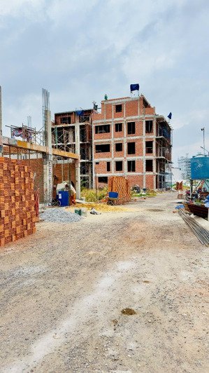 nhà thô f0 - đường ngô chí quốc - nhà 5 tầng lầu - khu phân lô đồng bộ - giá 4tỷ5