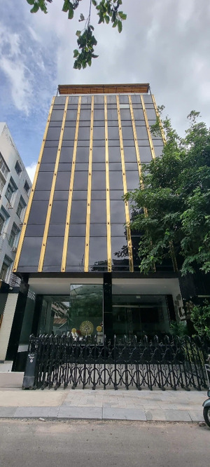 ngay nhà ga t3 chính chủ bán nhà mặt tiền, dt: 7x30, kc: hầm+5 lầu, hđt: 160 tr/tháng, giá: 41,9 tỷ