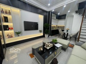 bán nhà mỹ đình,ô tô đỗ cổng, cách ô tô tránh 15m ,sổ đỏ vuông đẹp ,gần trường học ,chợ ,bến xe mđ