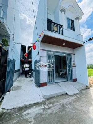 bán lỗ căn nhà hóc môn, do chủ kẹt tiền nhượng lại cho ai thiện chí