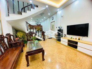 an dương tây hồ- nhà dân phân lô - gần phố - 40m ra ô tô kinh doanh-thoáng trước sau vĩnh viễn.