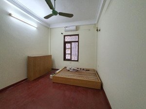 chính chủ cho thuê phòng khép kín đầu ngõ 192 lê trọng tấn, full nội thất