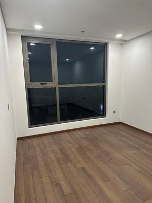 chủ nhà gửi em bán nhanh căn hộ 101m2 k6-cc khai sơn nguyên bản cđt giá chỉ 6,6 tỷ bao thuế phí.