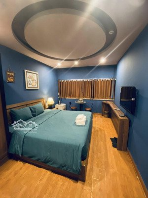 bán tòa nhà lô góc 60m2 x 10 tầng mặt tiền 8m cho thuê 115 triệu tháng giá 23 tỷ lh 