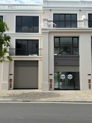 chỉ hơn 10 tỷ đã sở hữu ngay căn shophouse kinh doanh sầm uất nhất vin vũ yên