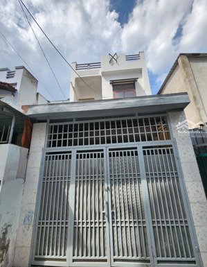 bán nhà hiệp bình chánh cạnh gigamall, 10m ra mặt tiền.