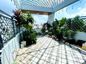 bán gấp nhà đẹp lê văn thịnh, quận 2, xe hơi vào nhà, diện tích lớn, giá 10.7 tỷ