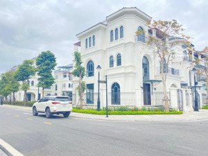 bán gấp biệt thự lô góc view công viên, 220m2, chỉ 23.5 tỷ, 3 mặt thoáng, đường rộng, cực hiếm