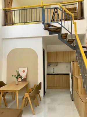 cho thuê duplex sang trọng, full nội thất gỗ đẹp mắt, ngay ubnd thành phố thủ đức
