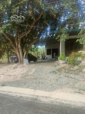 bán nhà mặt phố lê văn tám, 4,5 tỷ, 1040m2, giá ưu đãi tại la gi, bình thuận