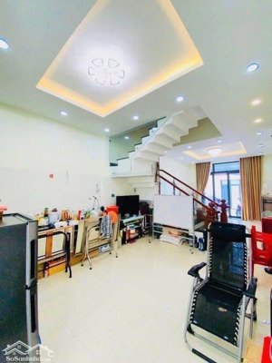 chủ bán gấp để chia gia tài sản - nhà gần chợ bình trị đông - giá chỉ 2 tỷ 670 tr