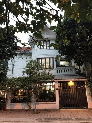 biệt thự mặt phố trung văn, thuộc đô thị mới trung văn, chủ đầu tư hanic.